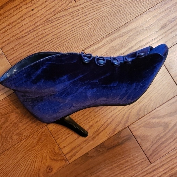 Impo midnight blue heels. NWT. - Picture 2 of 8